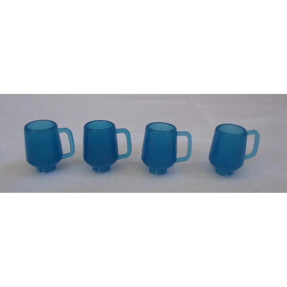 Barbie Set of 4 Blue Snap In Style Cups